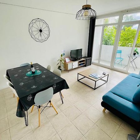 Luminous Apartment With Parking Near The City Center Сенон Екстериор снимка