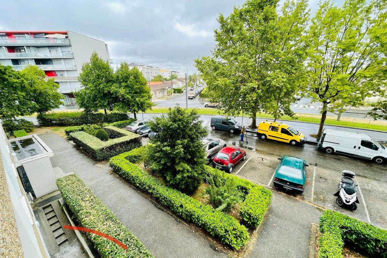 Luminous Apartment With Parking Near The City Center Сенон Екстериор снимка