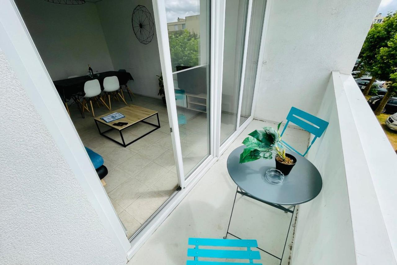 Luminous Apartment With Parking Near The City Center Сенон Екстериор снимка