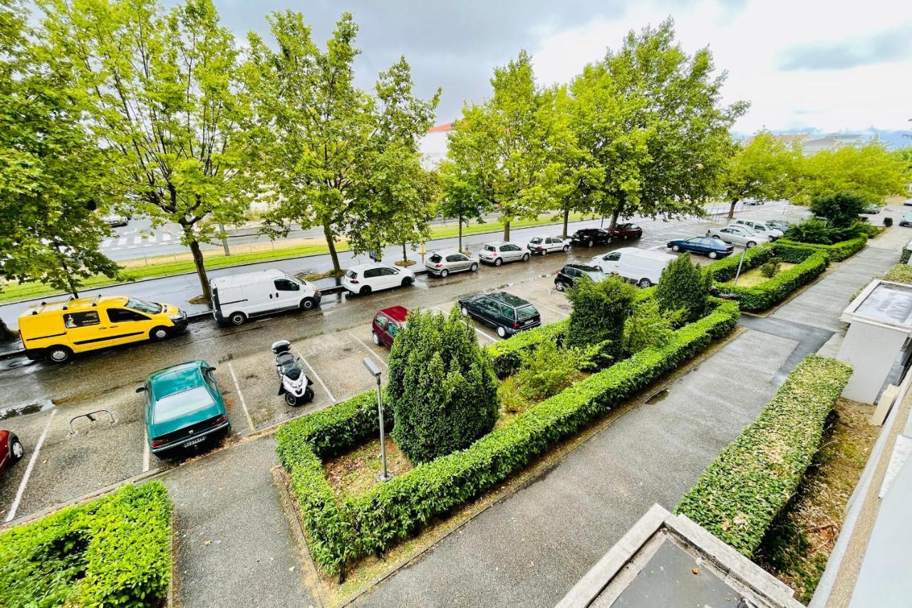 Luminous Apartment With Parking Near The City Center Сенон Екстериор снимка