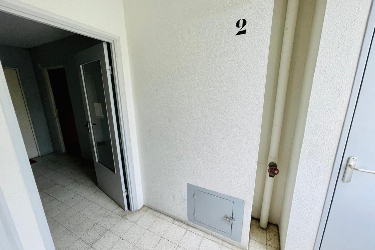 Luminous Apartment With Parking Near The City Center Сенон Екстериор снимка