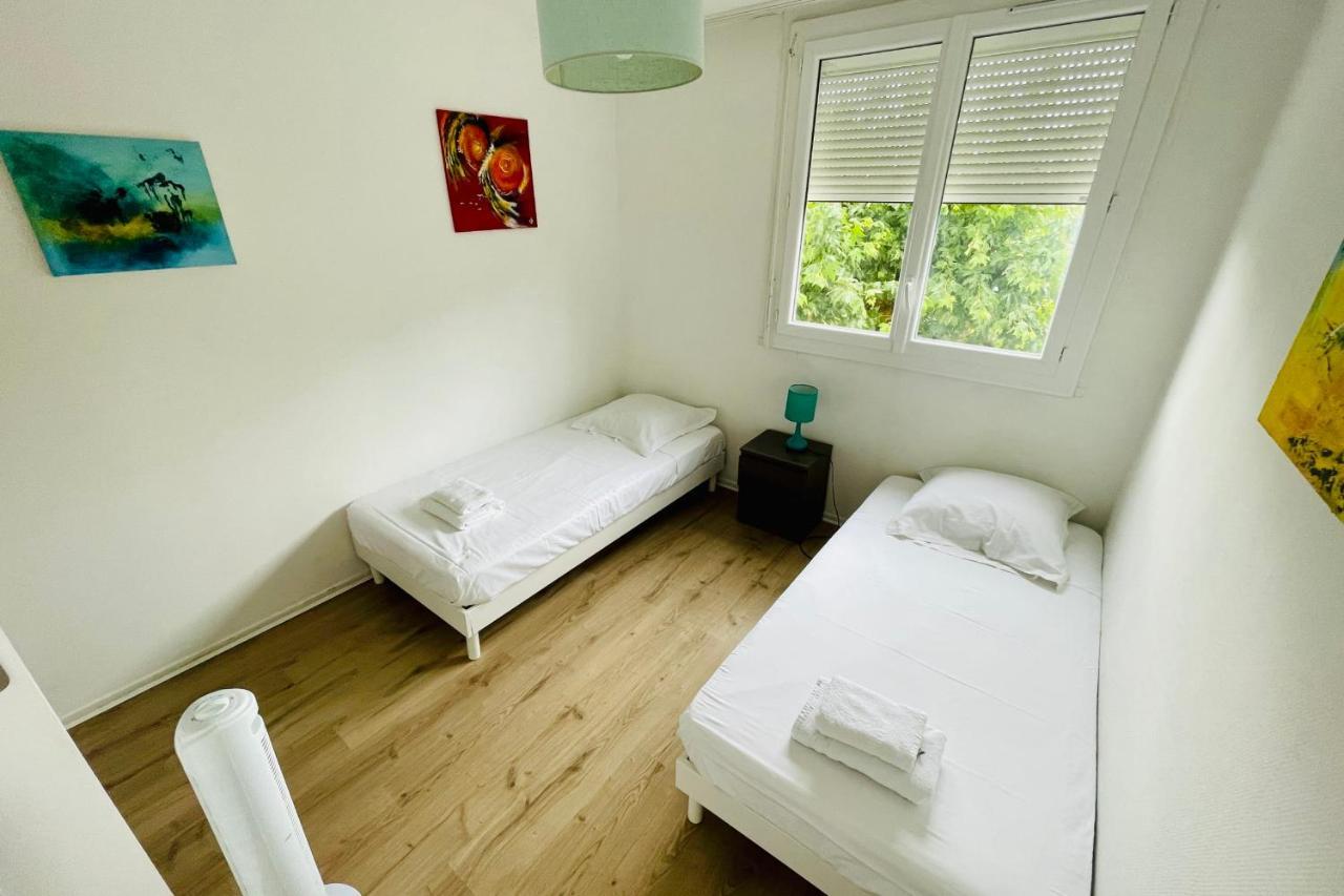 Luminous Apartment With Parking Near The City Center Сенон Екстериор снимка